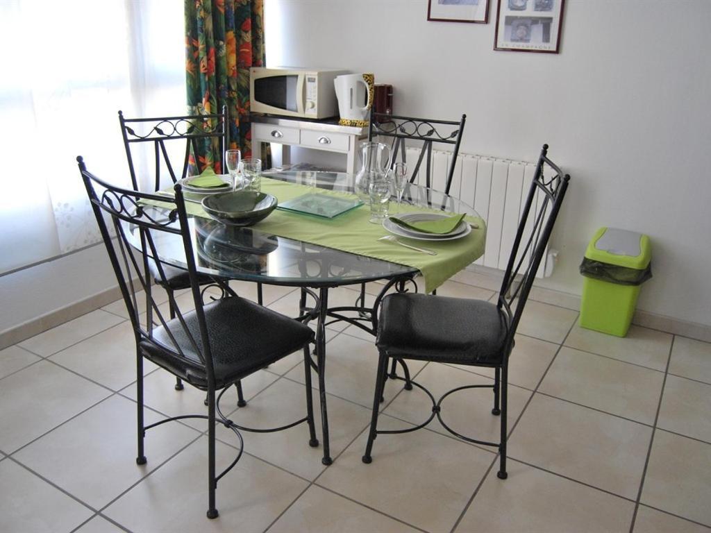 Gite La Tour Boileau Troyes Exteriör bild