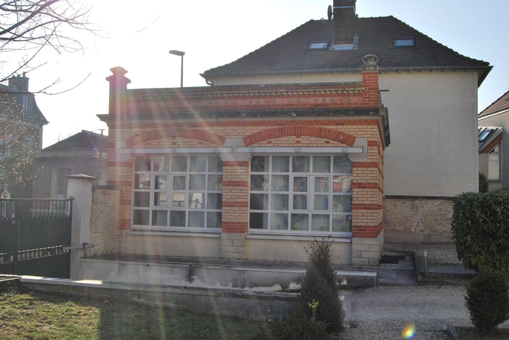 Gite La Tour Boileau Troyes Exteriör bild